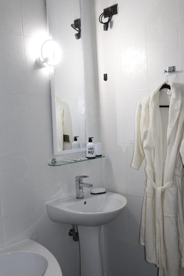 Bogdanov Yar Hotel Kiev Bagian luar foto
