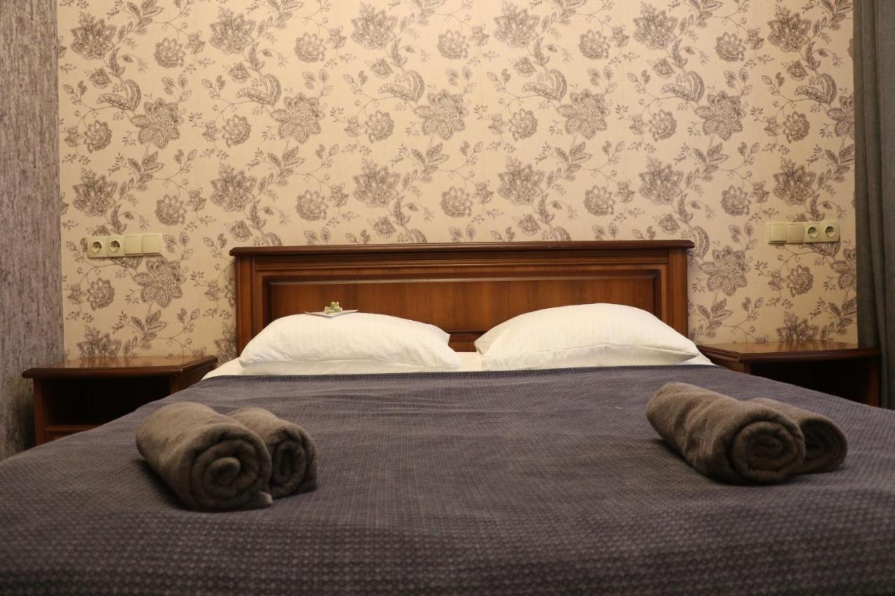 Bogdanov Yar Hotel Kiev Bagian luar foto