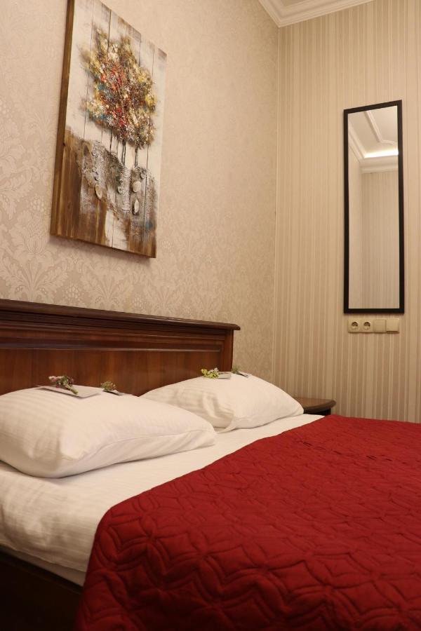 Bogdanov Yar Hotel Kiev Bagian luar foto