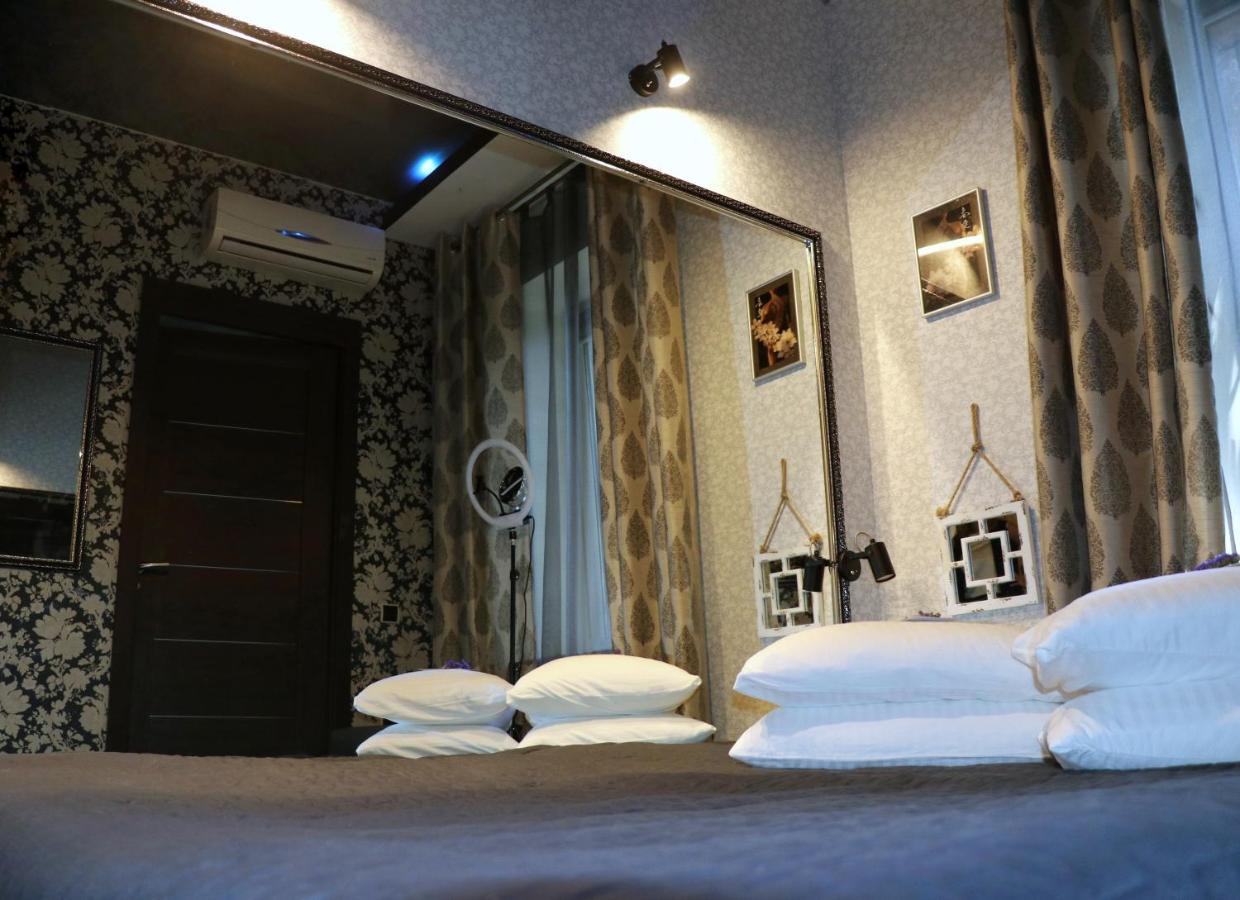 Bogdanov Yar Hotel Kiev Bagian luar foto