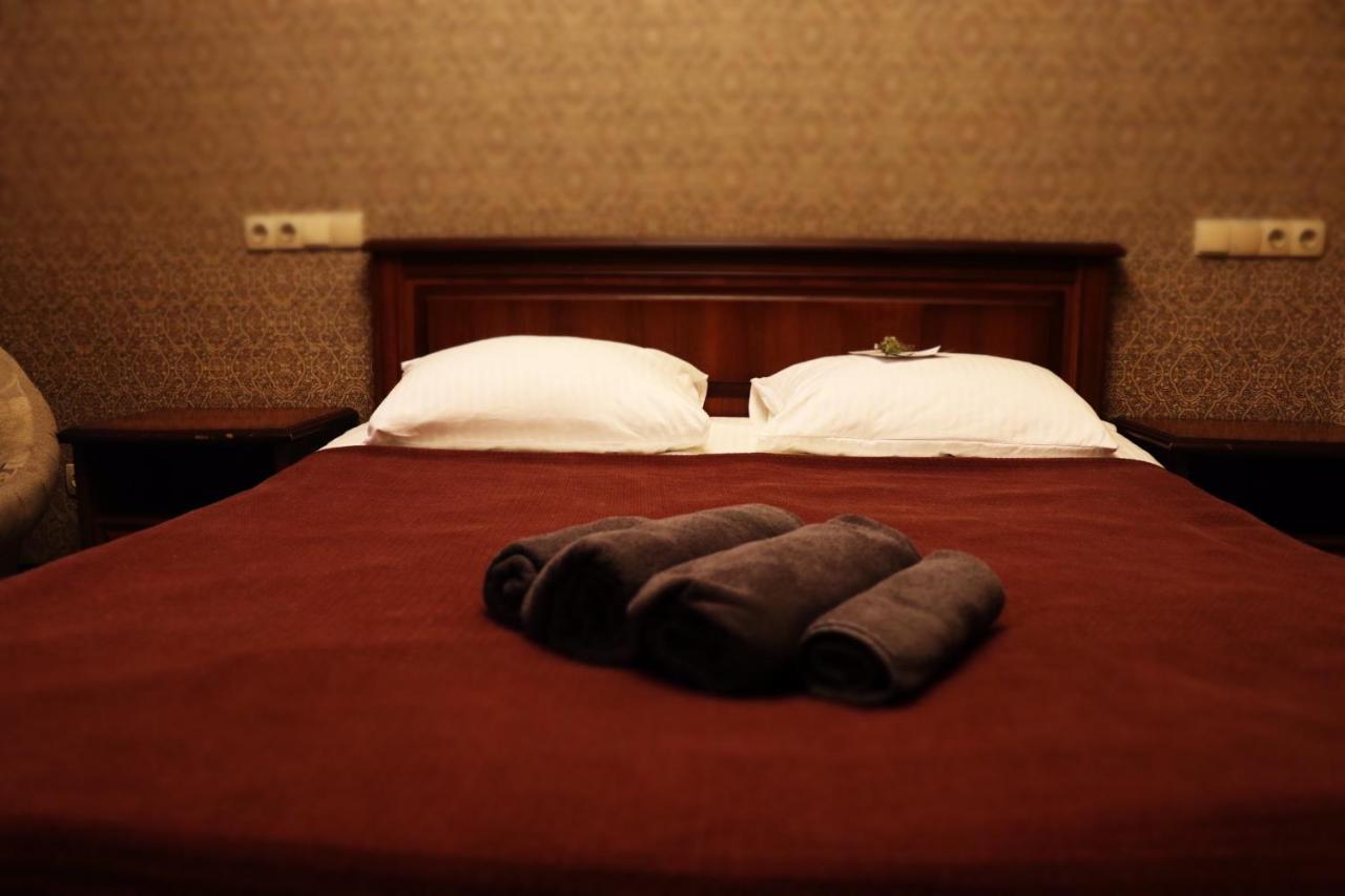 Bogdanov Yar Hotel Kiev Bagian luar foto
