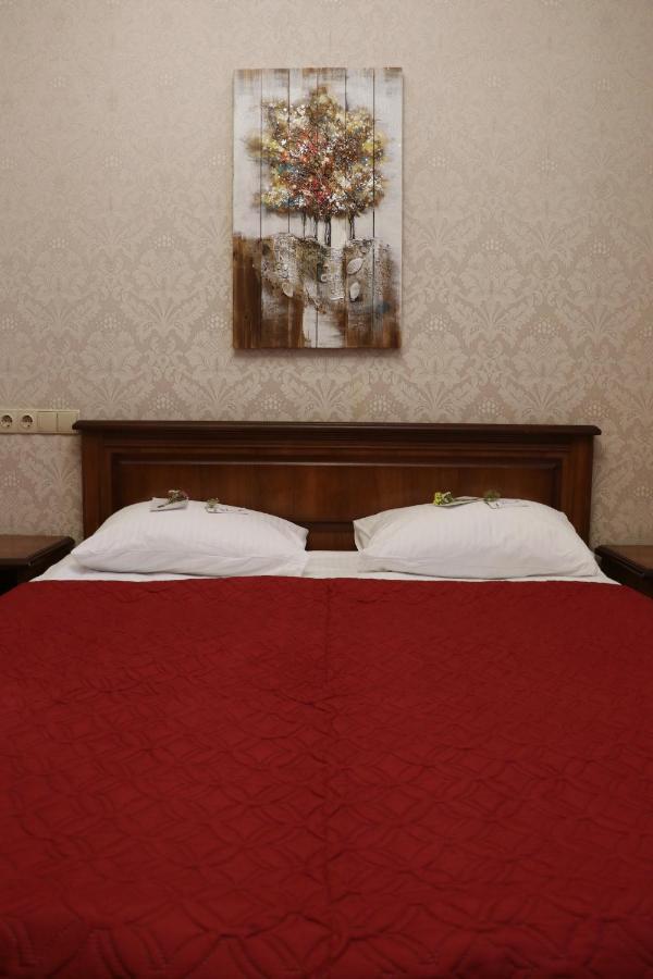Bogdanov Yar Hotel Kiev Bagian luar foto