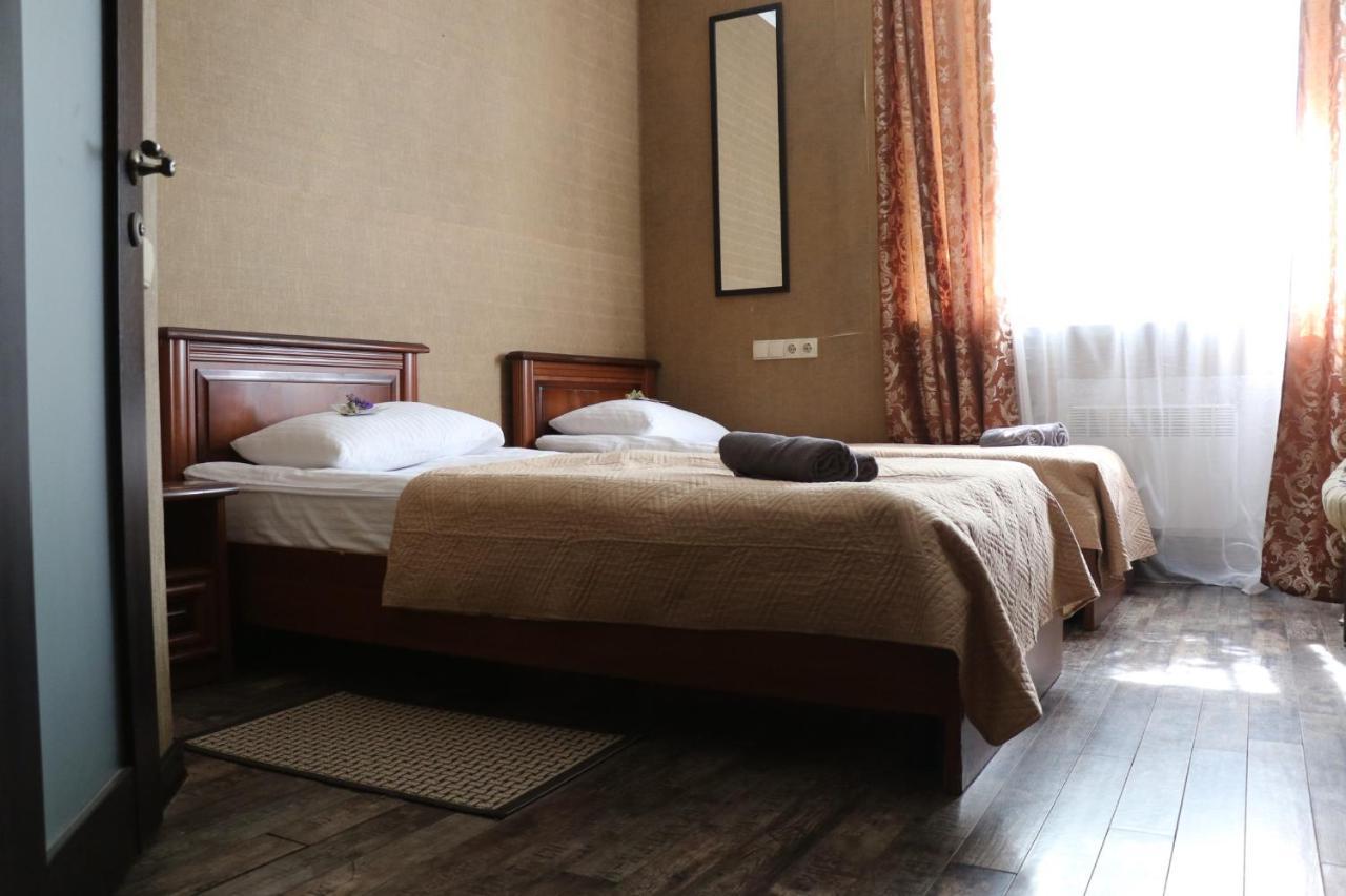 Bogdanov Yar Hotel Kiev Bagian luar foto