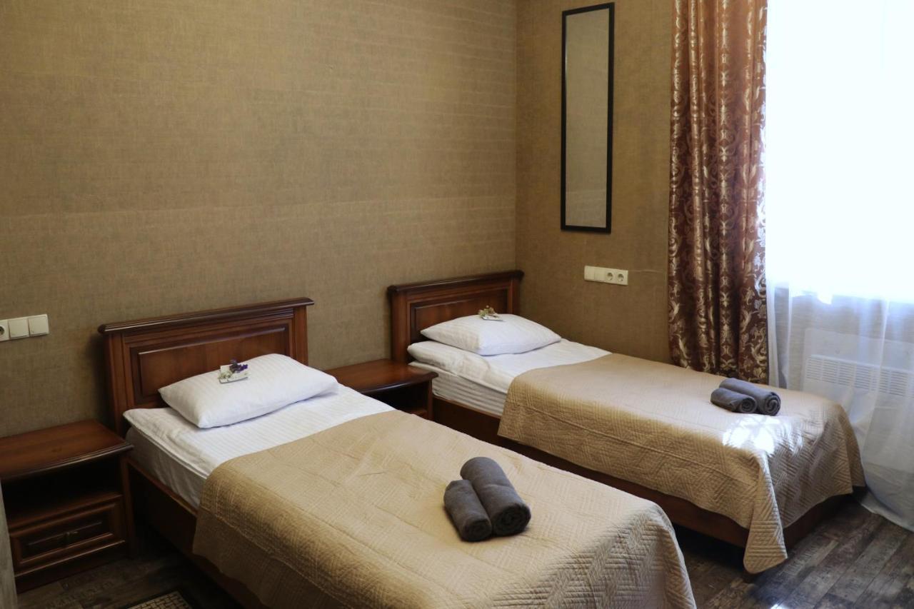Bogdanov Yar Hotel Kiev Bagian luar foto