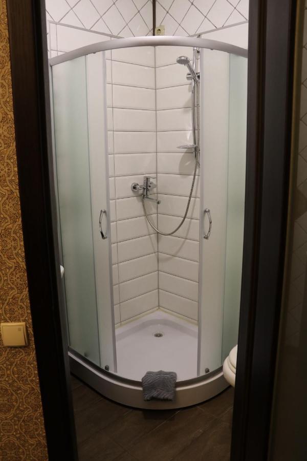 Bogdanov Yar Hotel Kiev Bagian luar foto