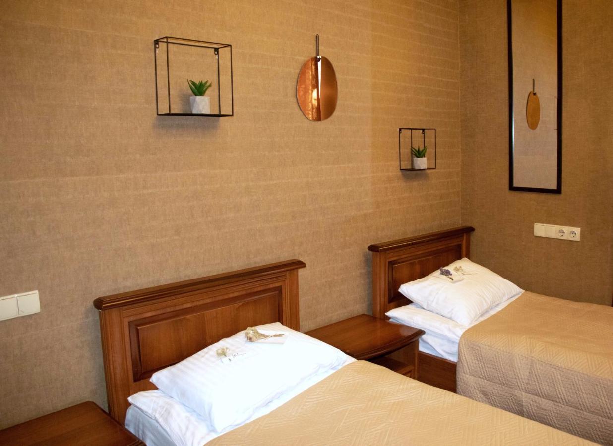 Bogdanov Yar Hotel Kiev Bagian luar foto