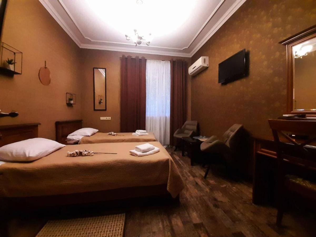Bogdanov Yar Hotel Kiev Bagian luar foto