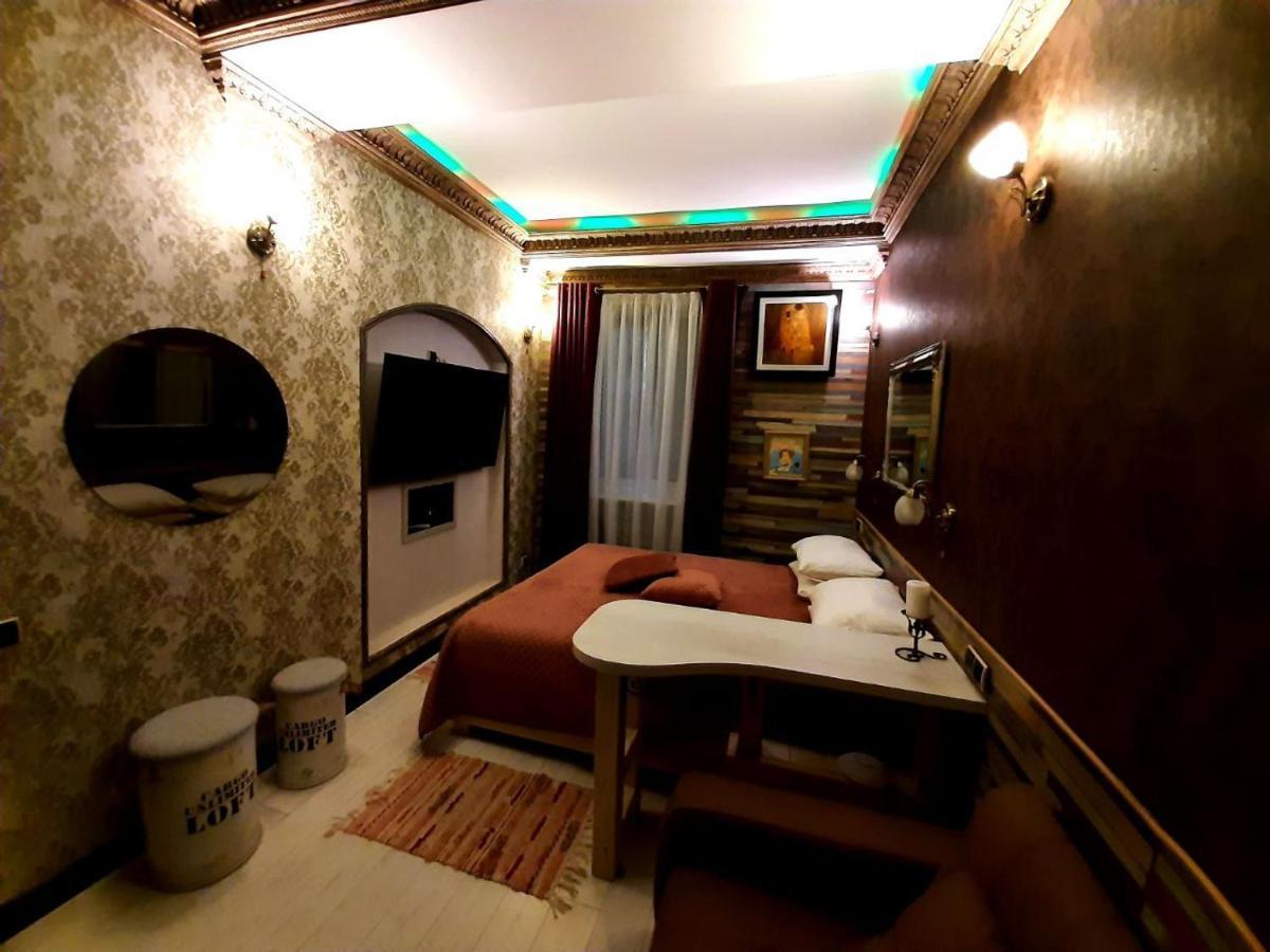 Bogdanov Yar Hotel Kiev Bagian luar foto