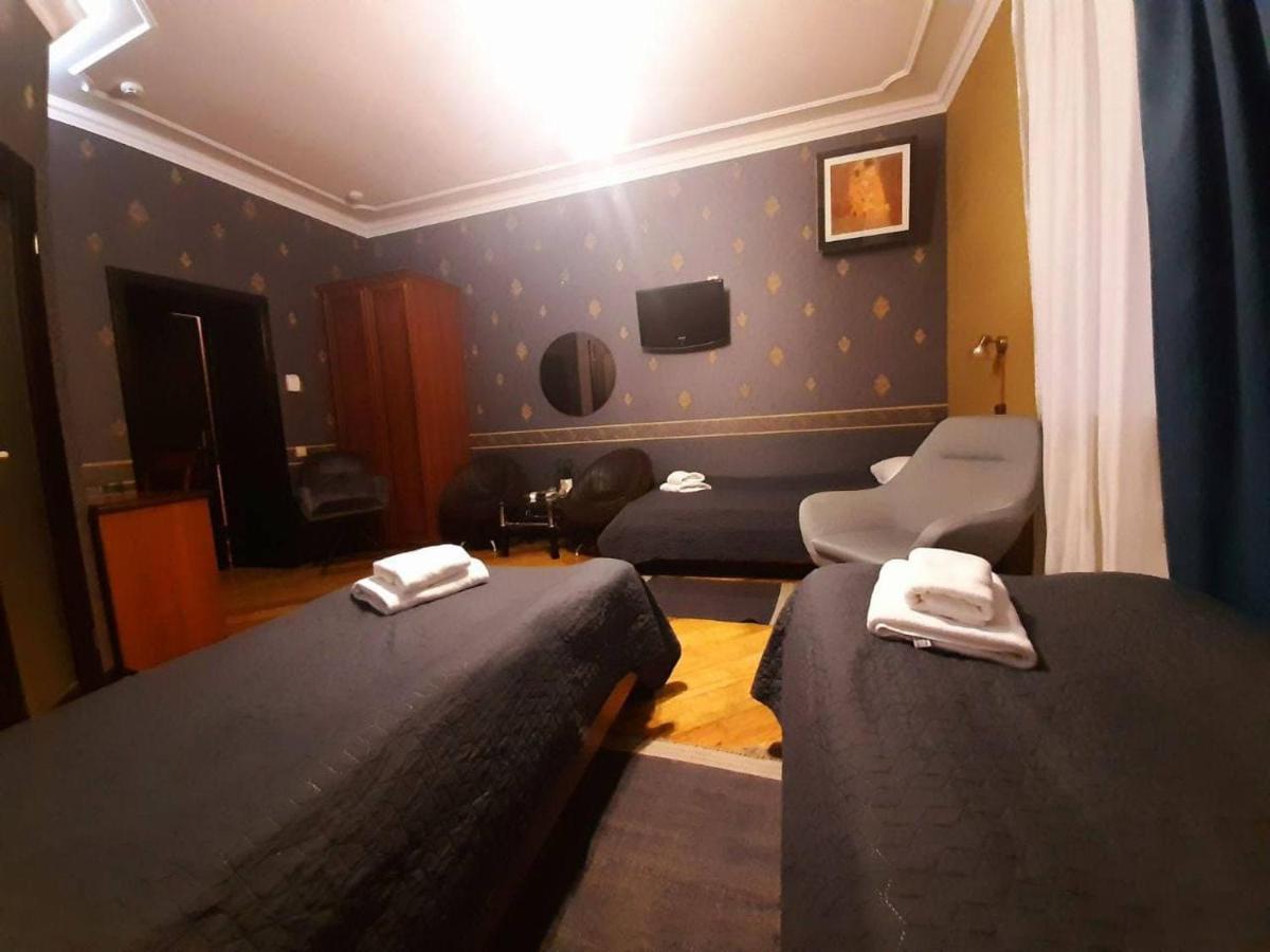 Bogdanov Yar Hotel Kiev Bagian luar foto