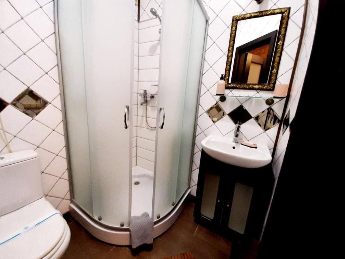 Bogdanov Yar Hotel Kiev Bagian luar foto