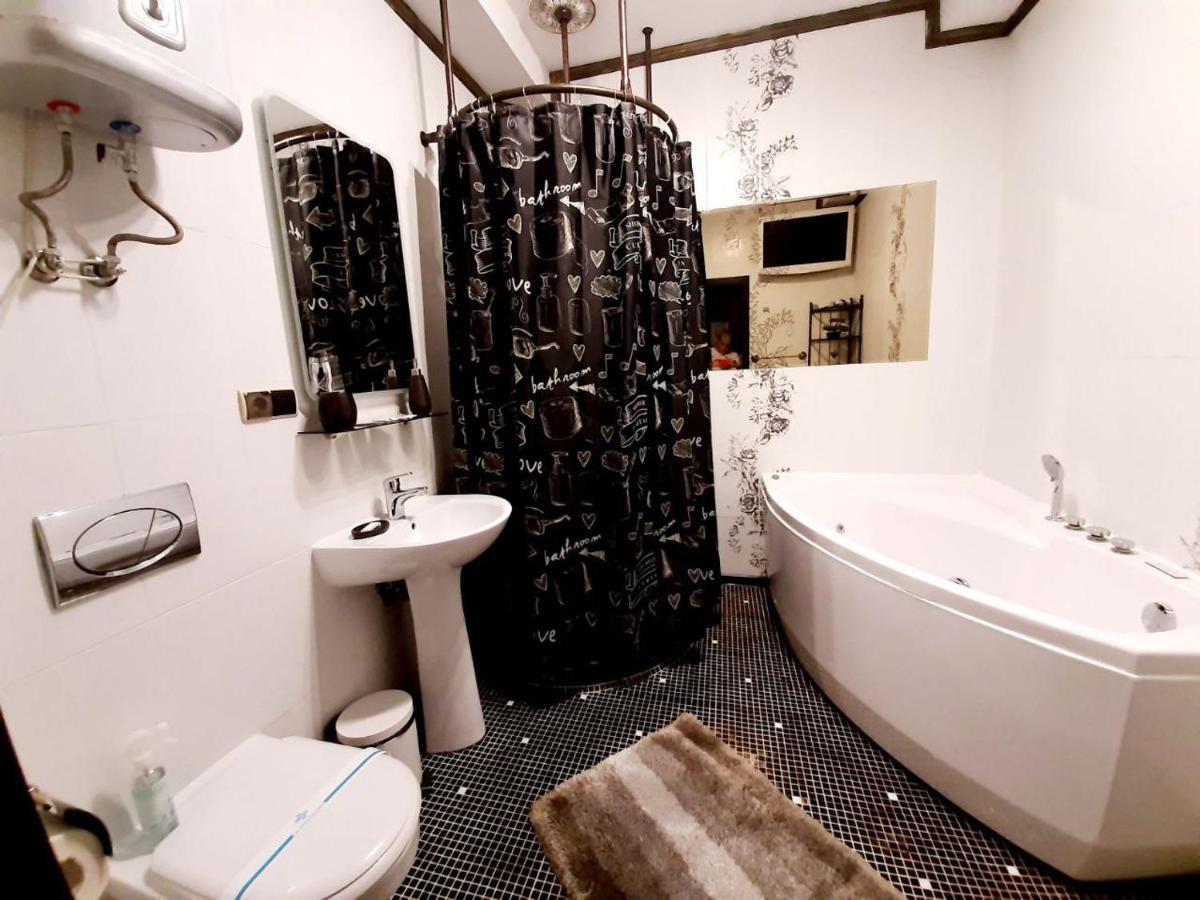 Bogdanov Yar Hotel Kiev Bagian luar foto